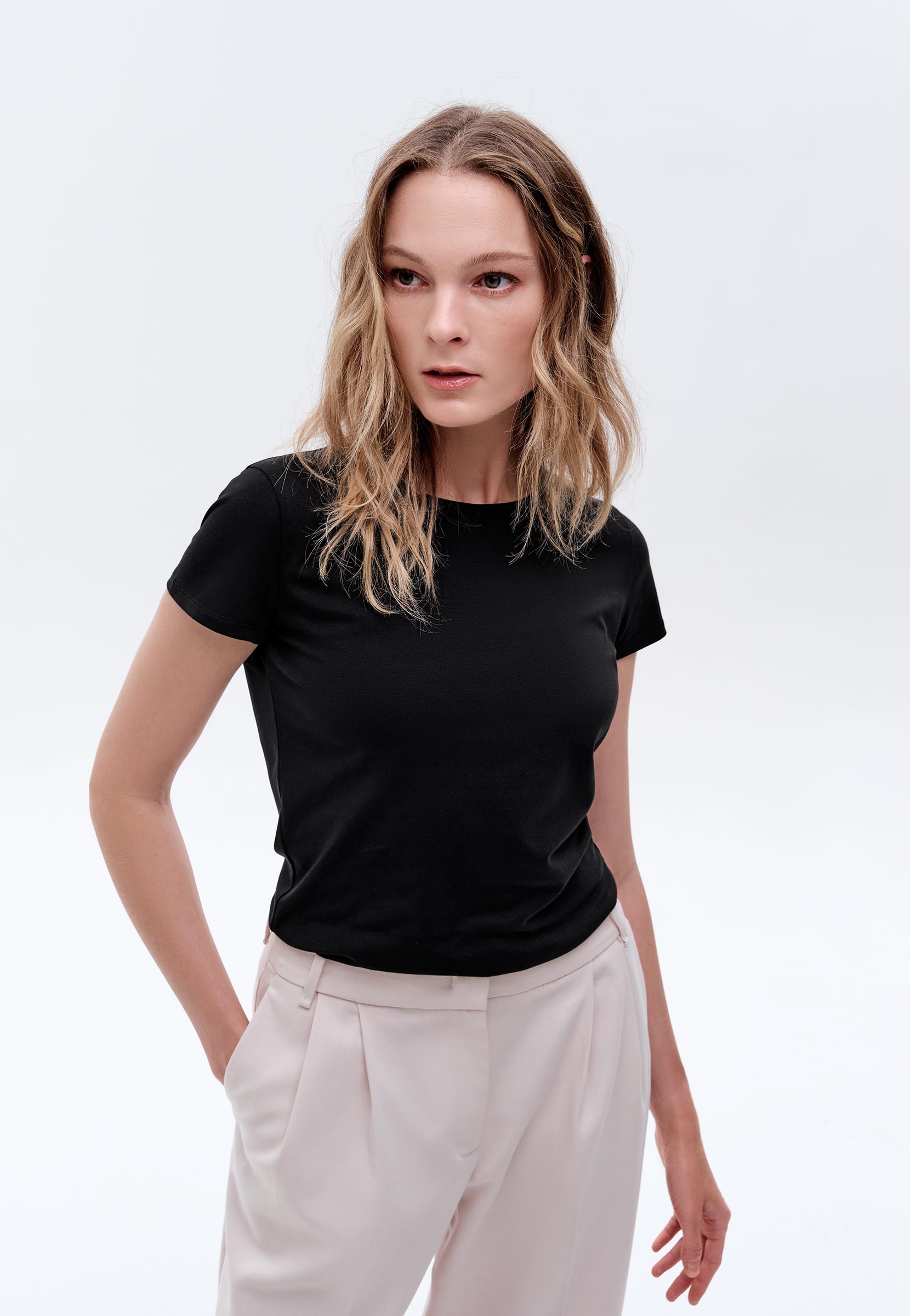 футболка приталенная