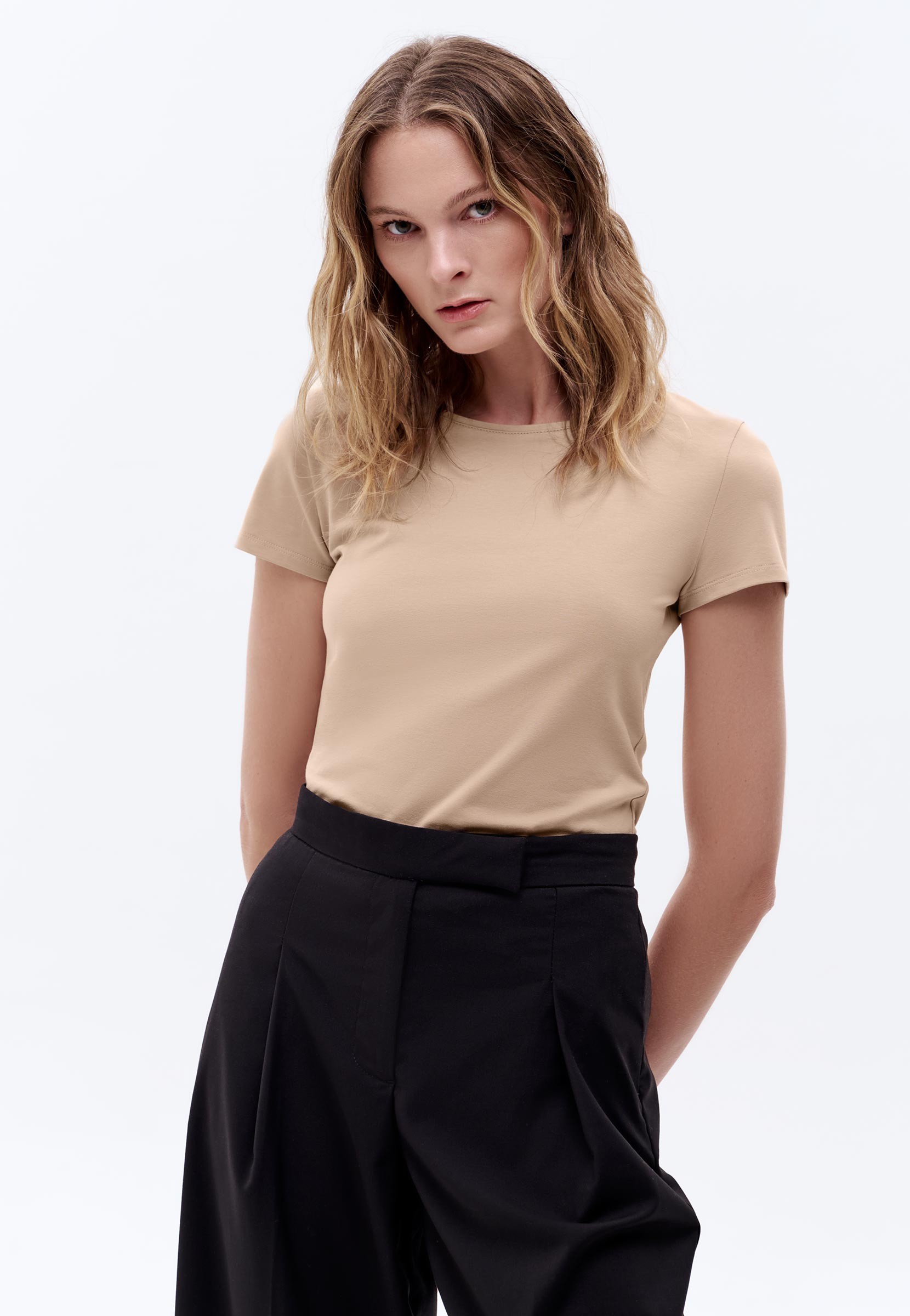 футболка приталенная